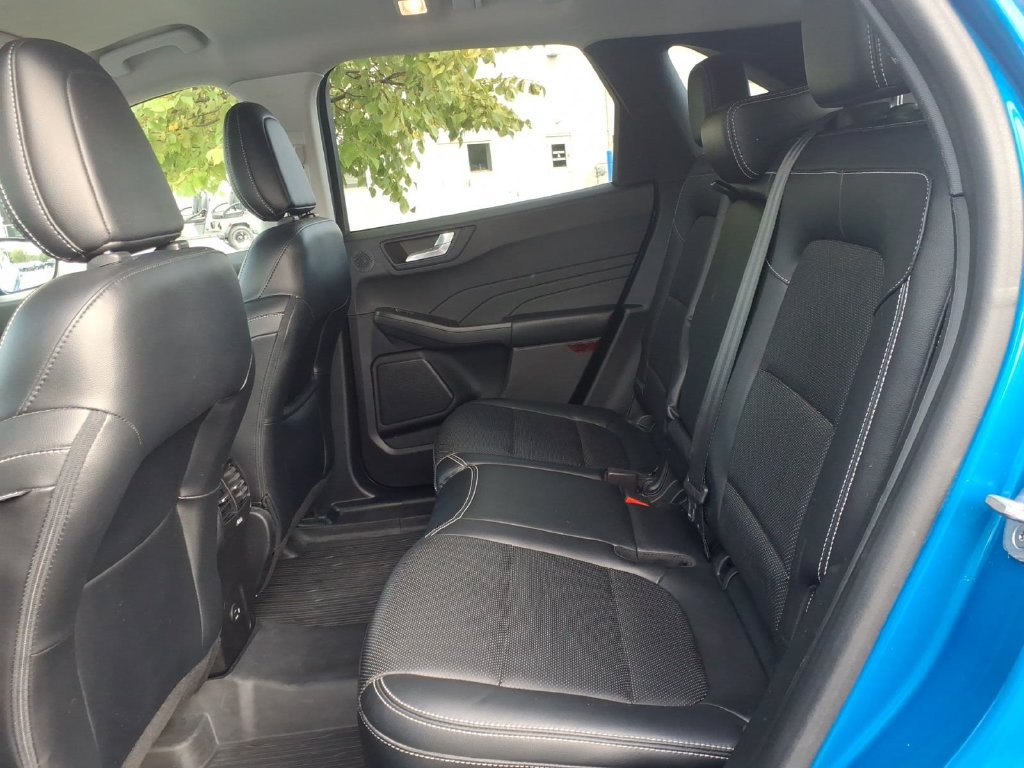 Certified 2021 Ford Escape Titanium AWD/4WD image 9