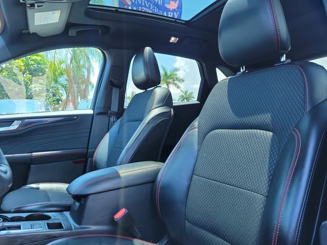 Certified 2024 Ford Escape ST-Line w/ Tech Pack #1 FWD image 19