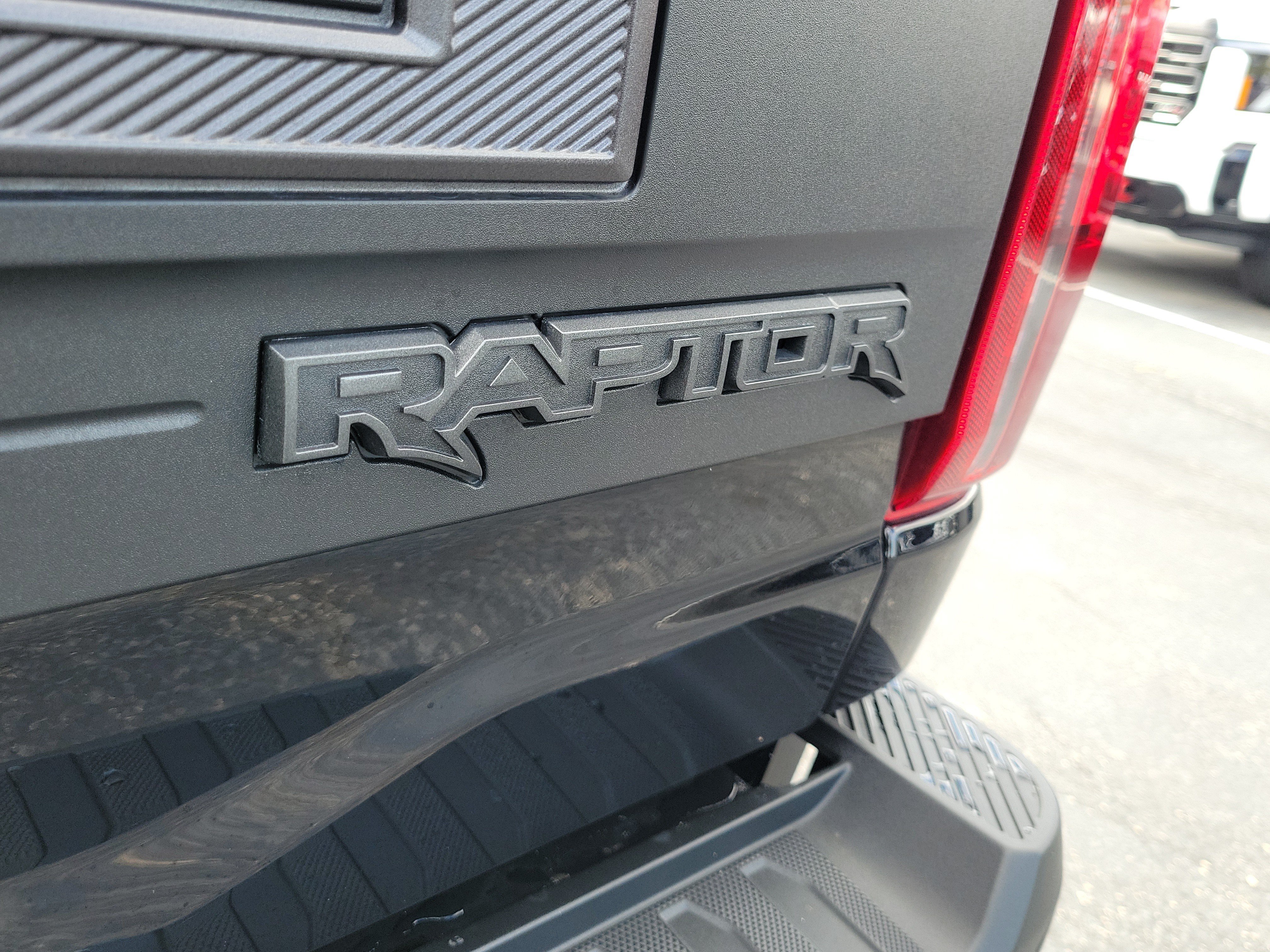 Certified 2025 Ford F150 Raptor AWD/4WD image 9