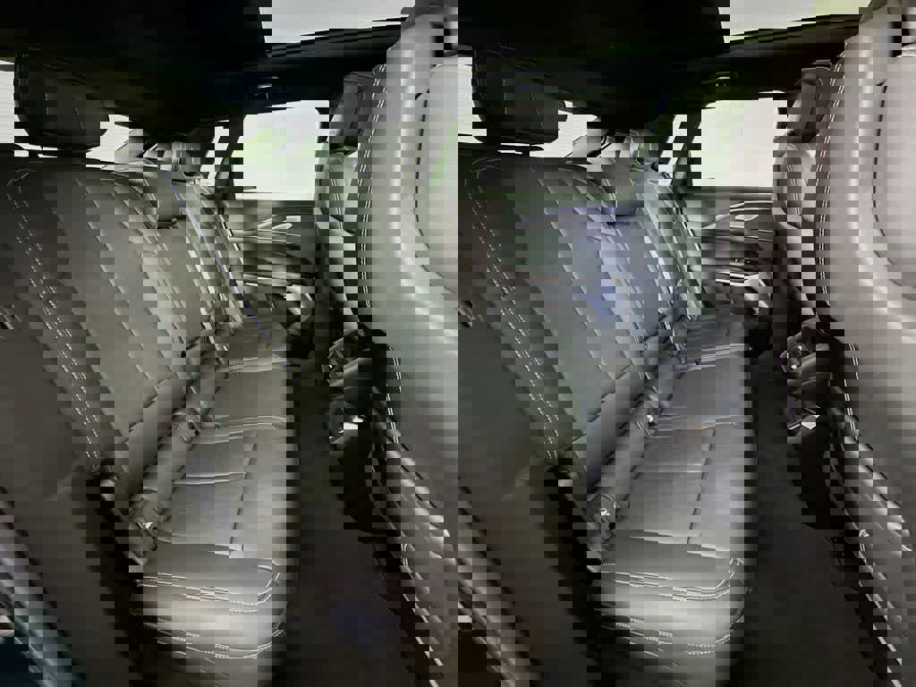 Used 2024 Cadillac Lyriq Luxury image 31