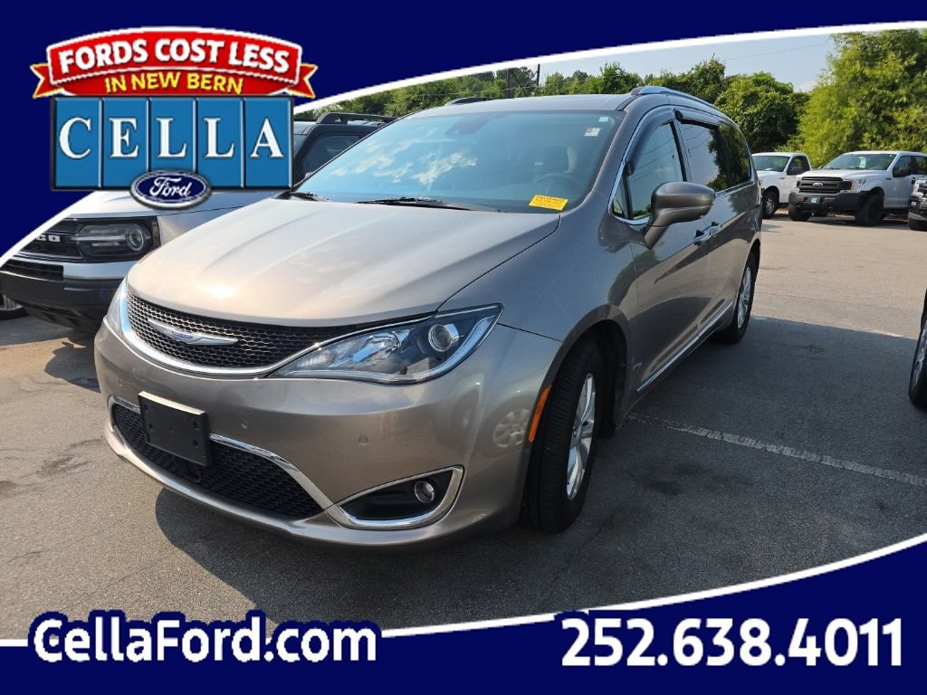 Used 2018 Chrysler Pacifica Touring-L Plus w/ Advanced Safetytec Group
