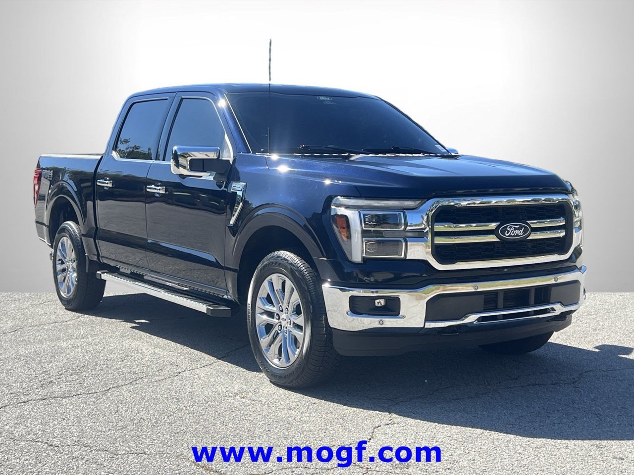 Certified 2025 Ford F150 Lariat w/ Equipment Group 501A Mid AWD/4WD image 4