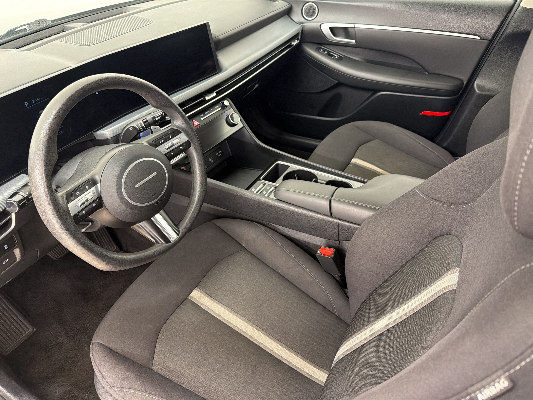 Used 2025 Hyundai Sonata SEL FWD image 4