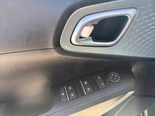 Used 2021 Kia Soul X-Line image 18