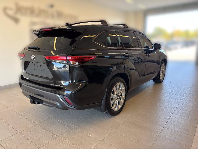 Used 2021 Toyota Highlander Limited AWD/4WD image 2
