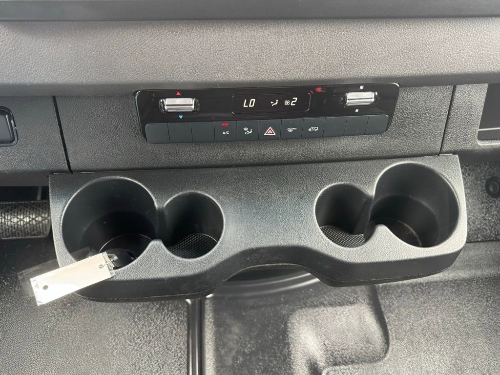 Used 2023 Mercedes-Benz Sprinter 2500 image 13