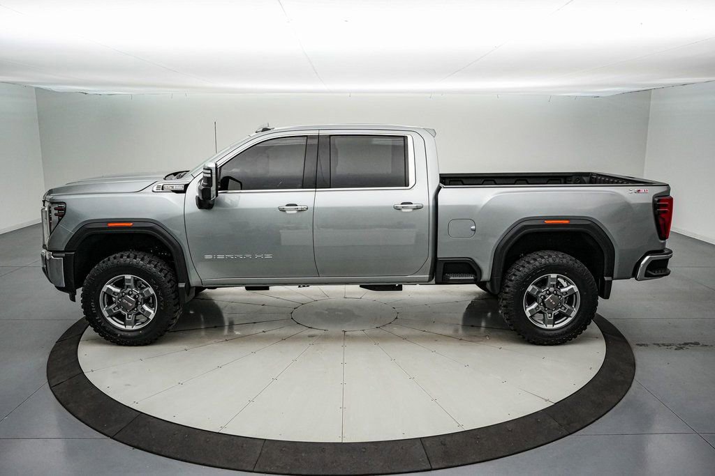 Used 2025 GMC Sierra 2500 SLT w/ SLT Premium Package image 2