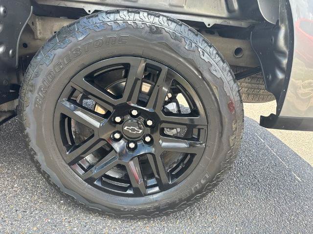 Used 2025 Chevrolet Silverado 1500 Custom w/ Turbomax Blackout Package RWD image 10