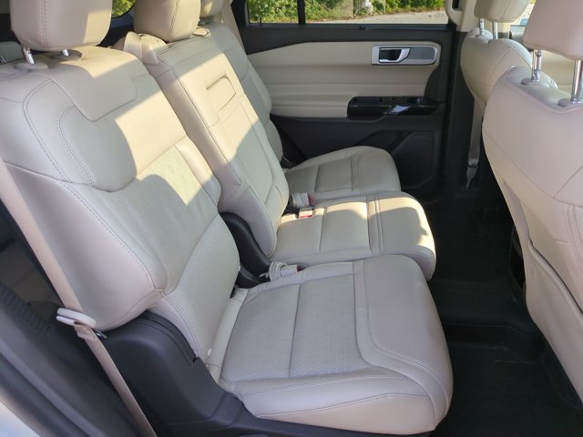 Certified 2021 Ford Explorer Platinum w/ Equipment Group 601A AWD/4WD image 35