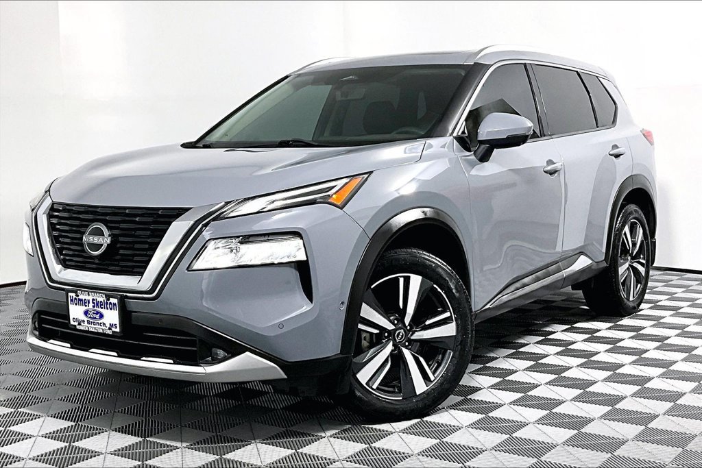Used 2022 Nissan Rogue Platinum w/ Head-Up Display Package FWD image 2