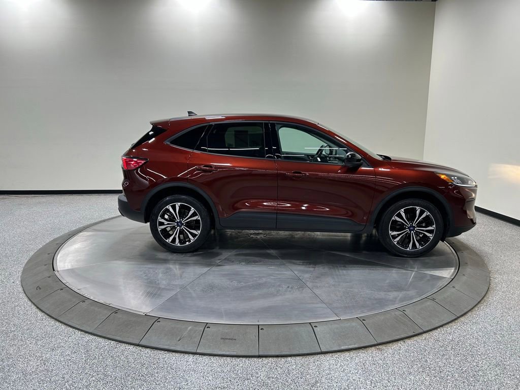 Certified 2021 Ford Escape SE w/ SE Sport Appearance Package AWD/4WD image 6