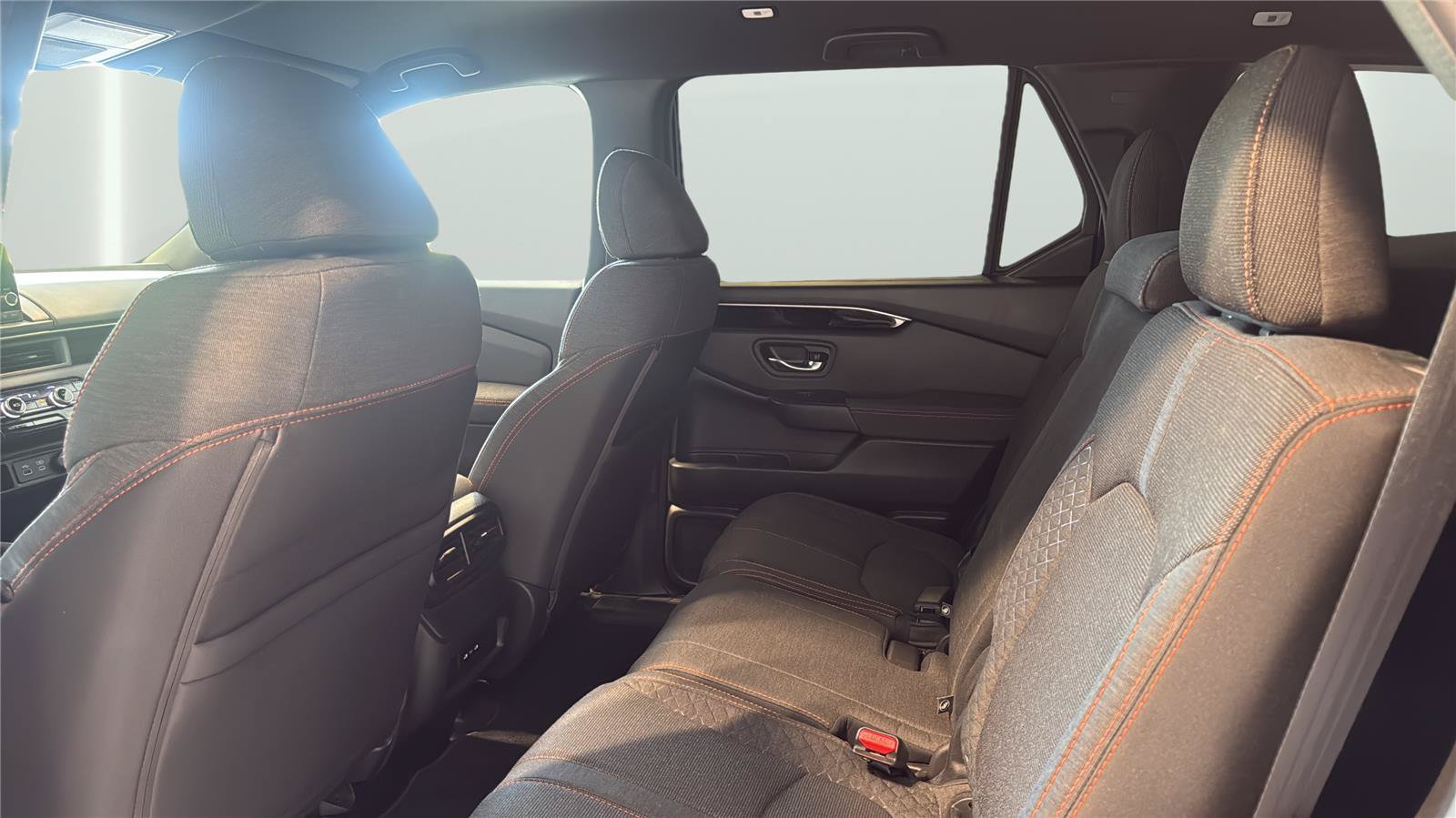 Used 2025 Honda Pilot Sport image 17