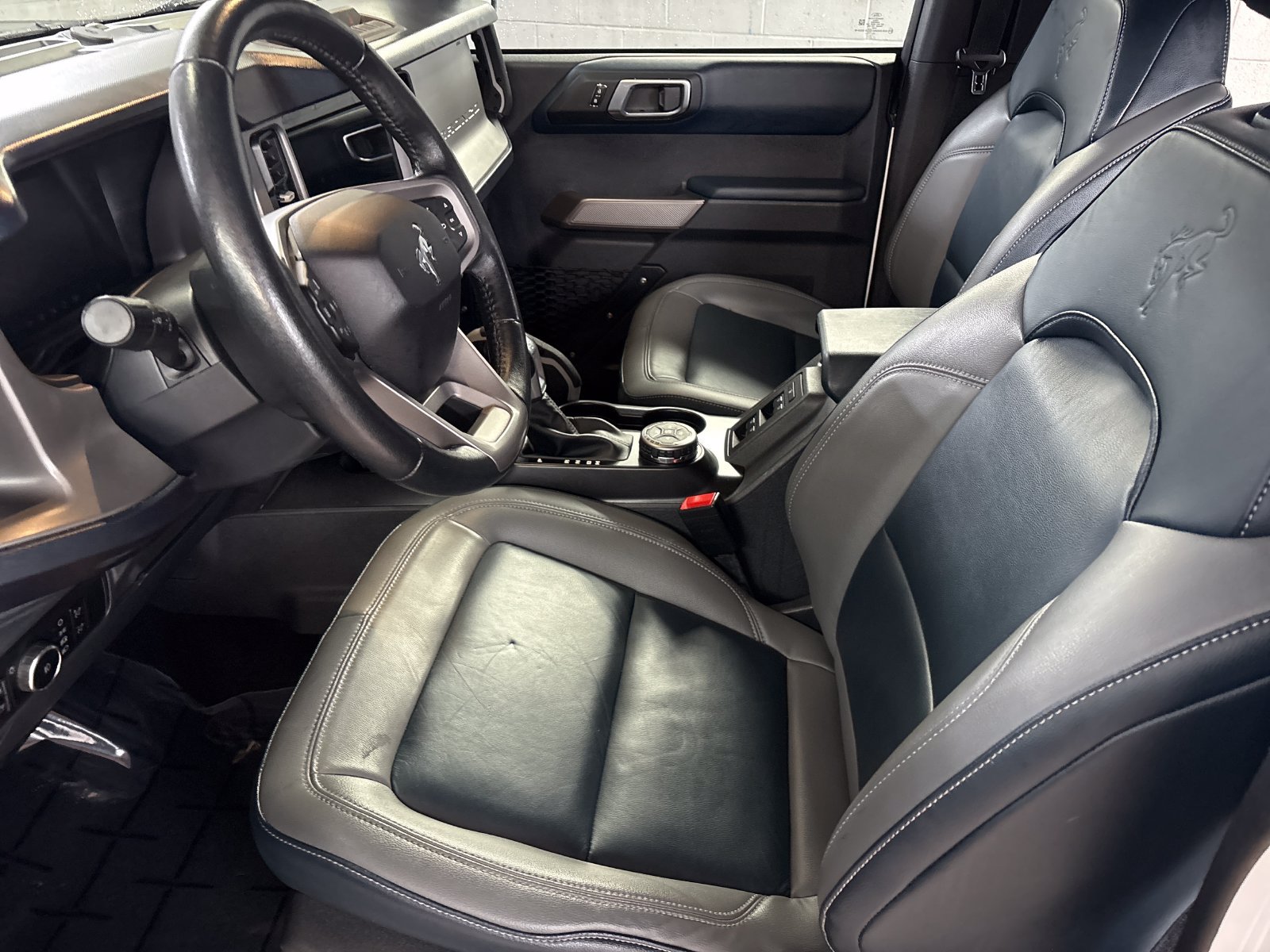 Certified 2023 Ford Bronco Outer Banks AWD/4WD image 2