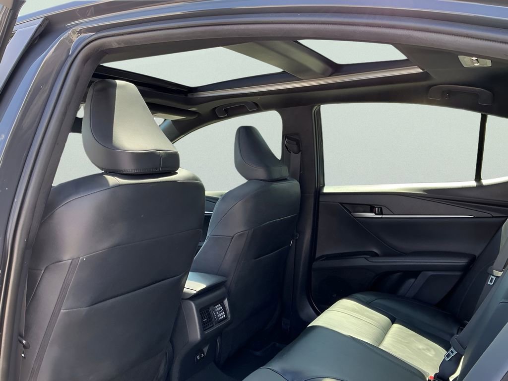 Used 2025 Toyota Camry XSE FWD image 35