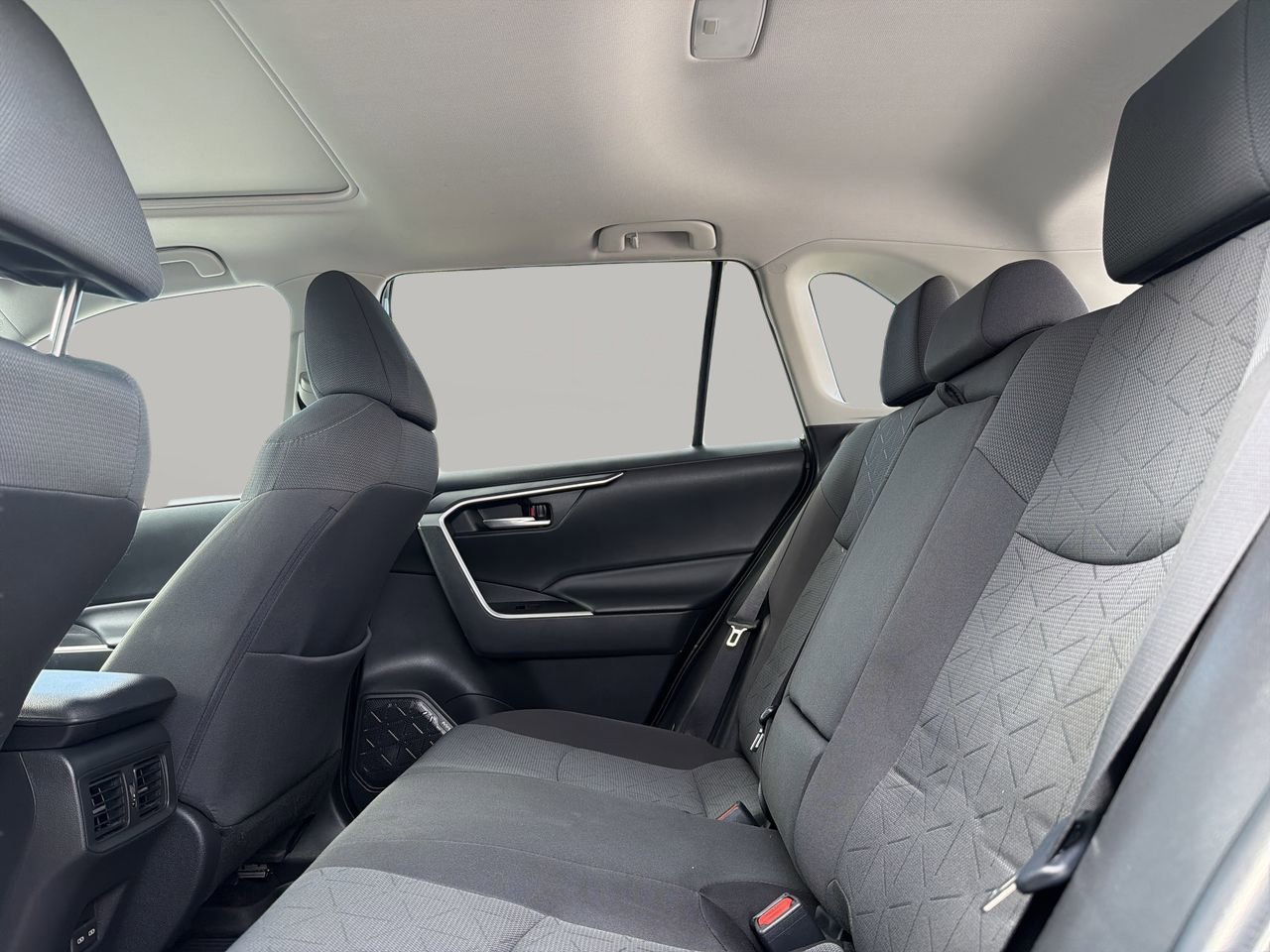 Used 2023 Toyota RAV4 XLE w/ Convenience Package AWD/4WD image 15