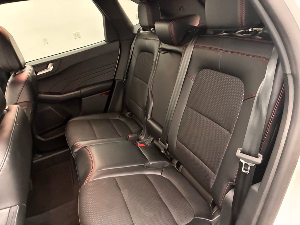 Certified 2025 Ford Escape ST-Line Elite w/ Tech Pack #2 image 30