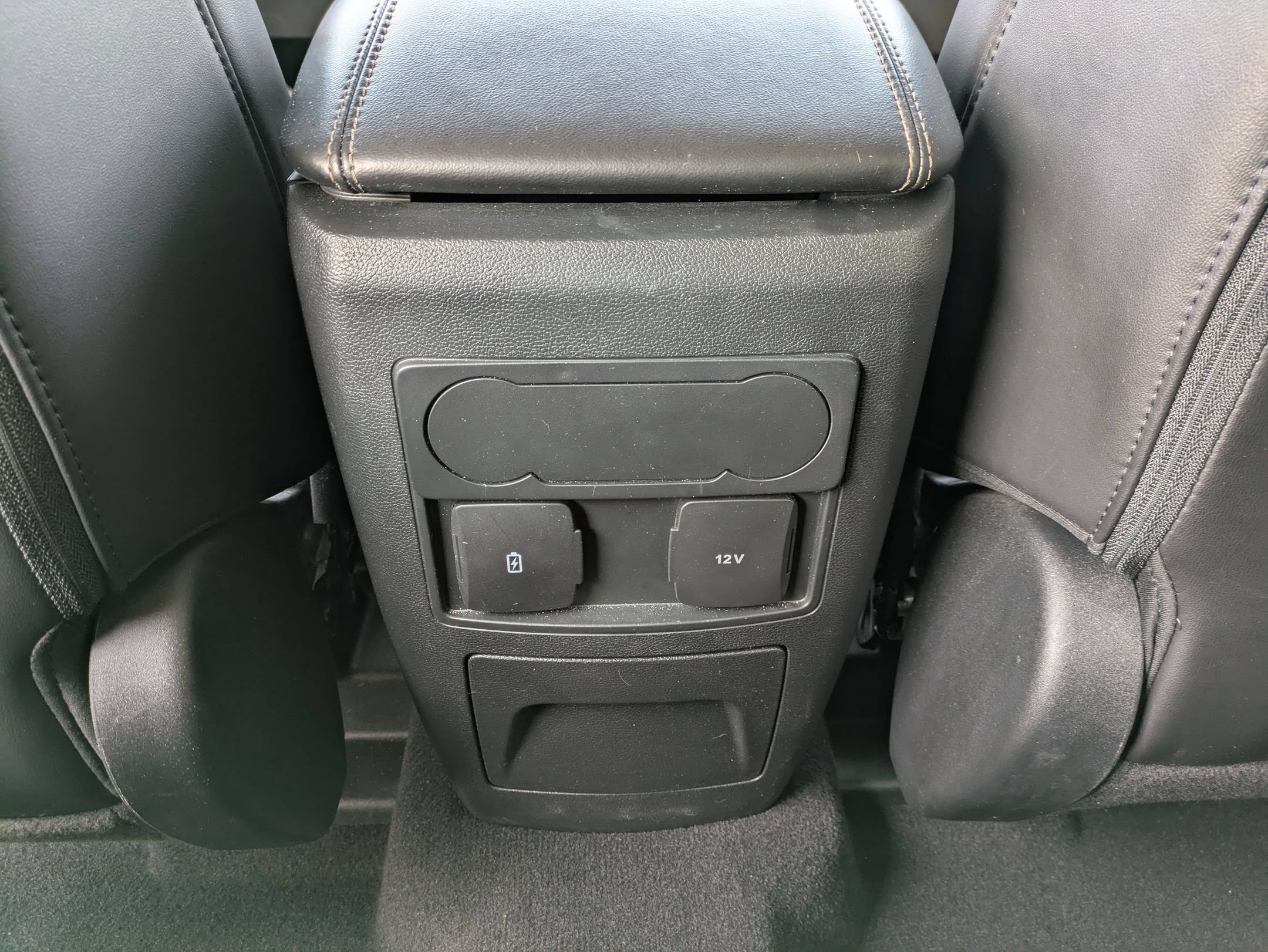 Certified 2023 Ford Explorer XLT w/ Equipment Group 202A AWD/4WD image 18