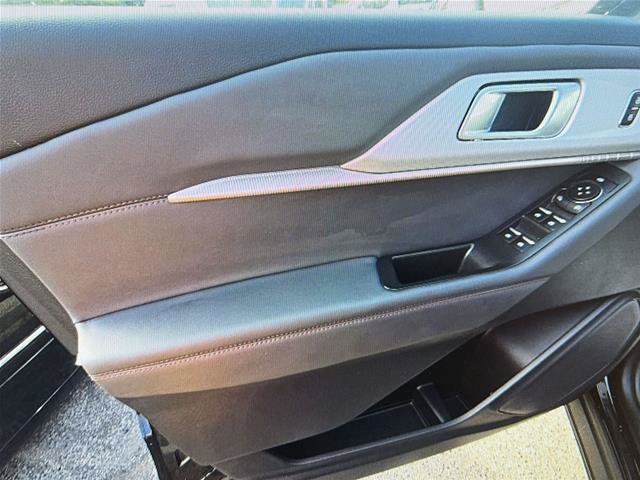 Certified 2025 Ford Explorer Active AWD/4WD image 12