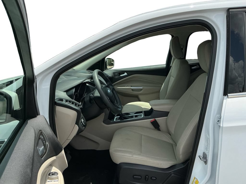 Certified 2019 Ford Escape SE FWD image 14