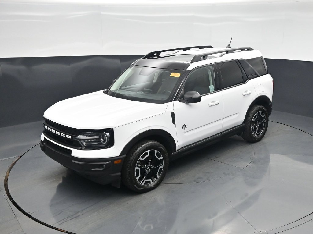 Certified 2023 Ford Bronco Sport Outer Banks w/ Tech Package AWD/4WD image 32