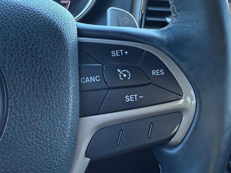 Used 2017 Jeep Grand Cherokee Limited w/ Trailer Tow Group IV image 19