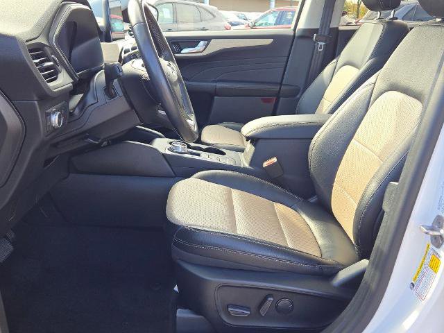 Certified 2022 Ford Escape Titanium w/ Titanium Elite Package image 22