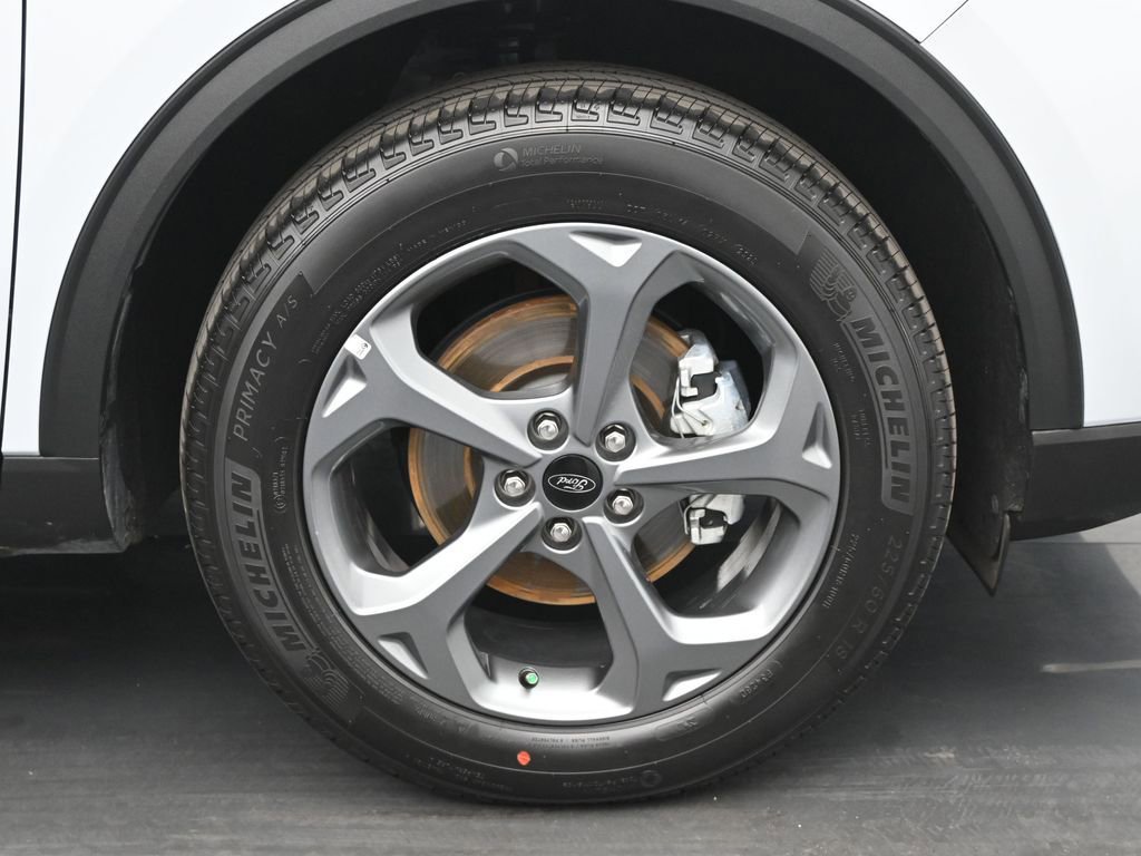 Certified 2025 Ford Escape ST-Line AWD/4WD image 25