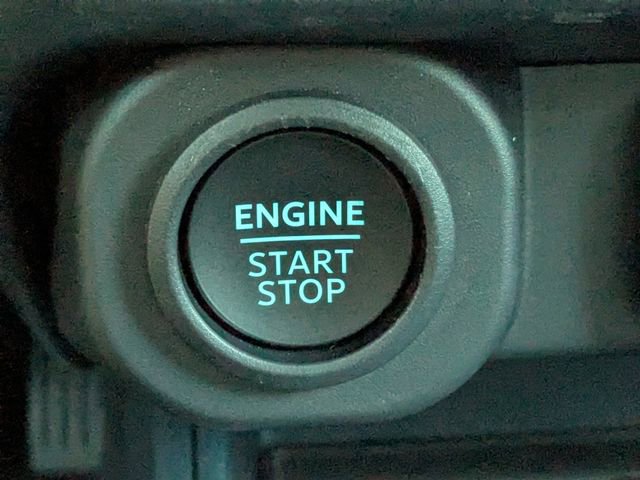 Certified 2022 Ford F350 Lariat w/ Tremor Off-Road Package image 36