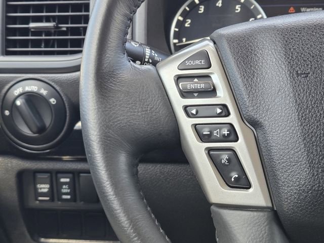 Used 2024 Nissan Titan SV w/ SV Convenience Package RWD image 26