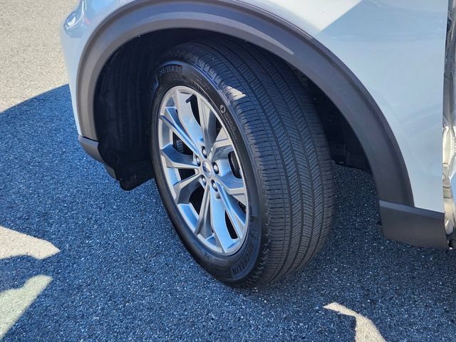 Certified 2022 Ford Explorer XLT w/ Equipment Group 202A AWD/4WD image 35
