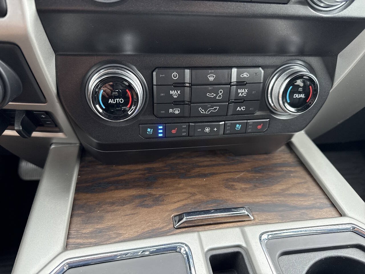 Certified 2020 Ford F150 Lariat w/ Equipment Group 502A Luxury AWD/4WD image 37