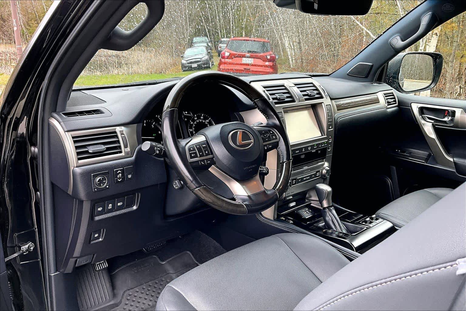 Used 2020 Lexus GX 460 Premium w/ Premium Package AWD/4WD image 18