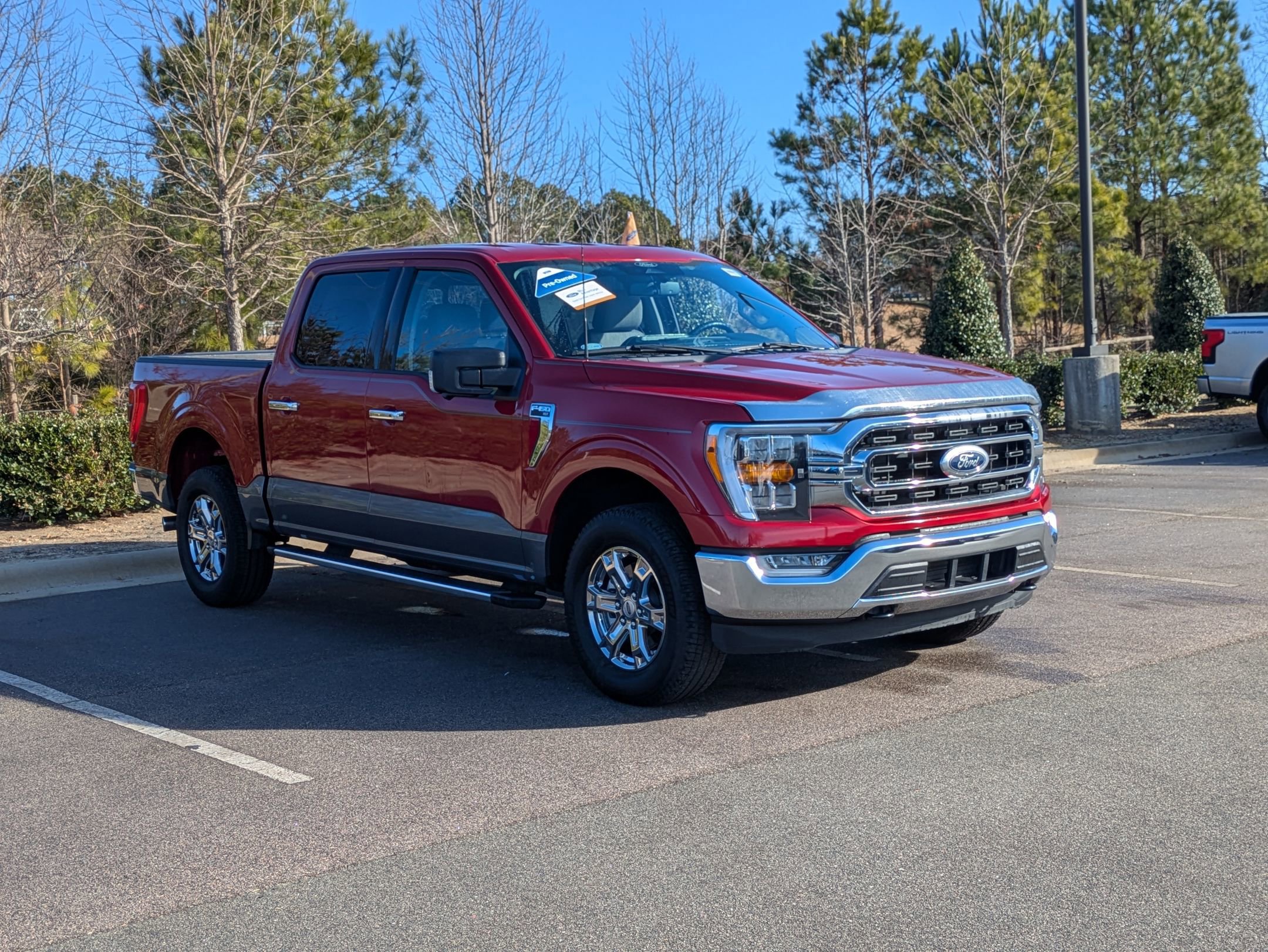Certified 2022 Ford F150 XLT w/ Equipment Group 302A High image 8