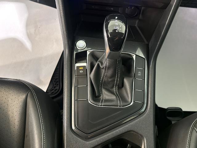 Used 2022 Volkswagen Tiguan SE FWD image 26