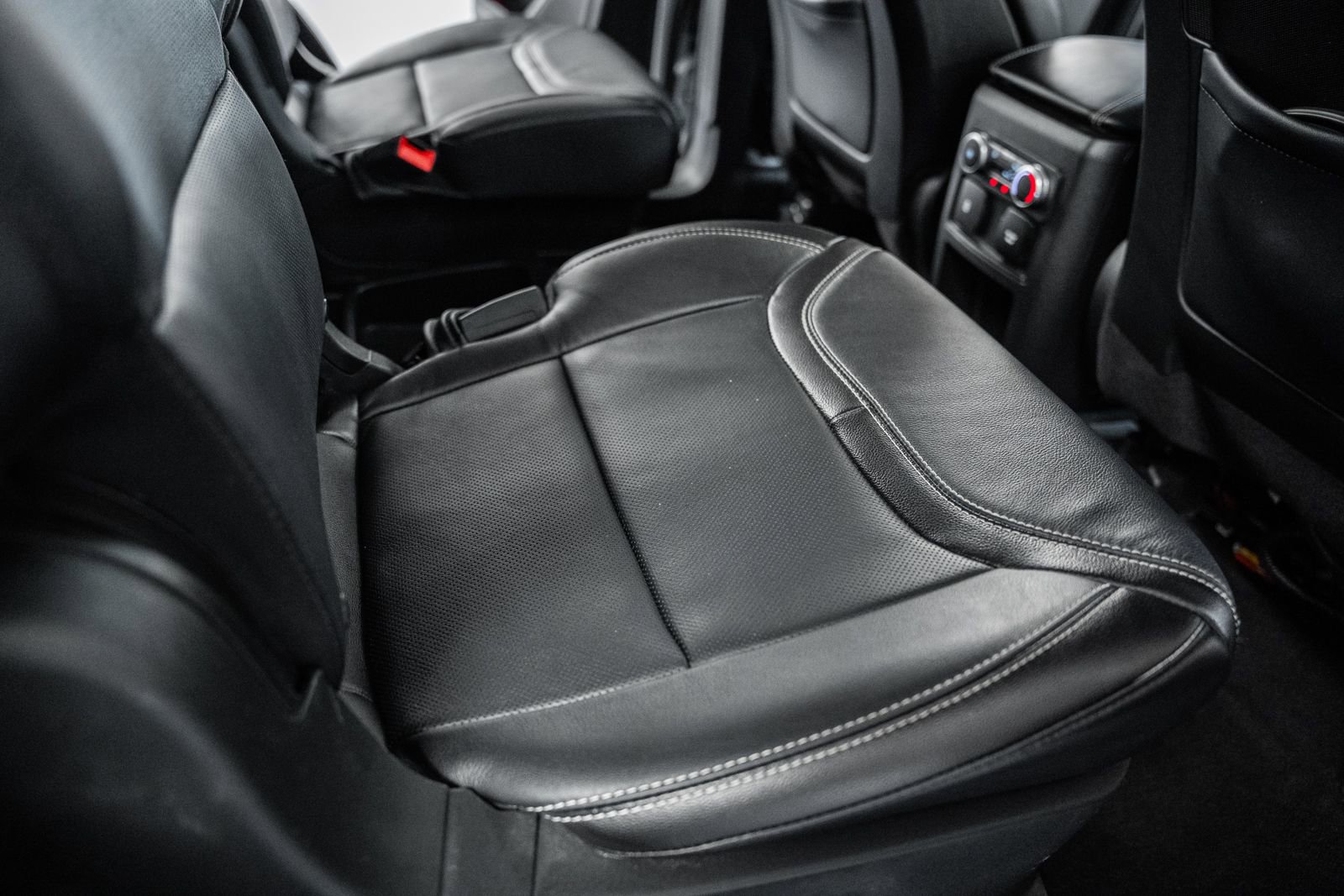 Certified 2020 Ford Explorer ST w/ ST Street Pack image 42