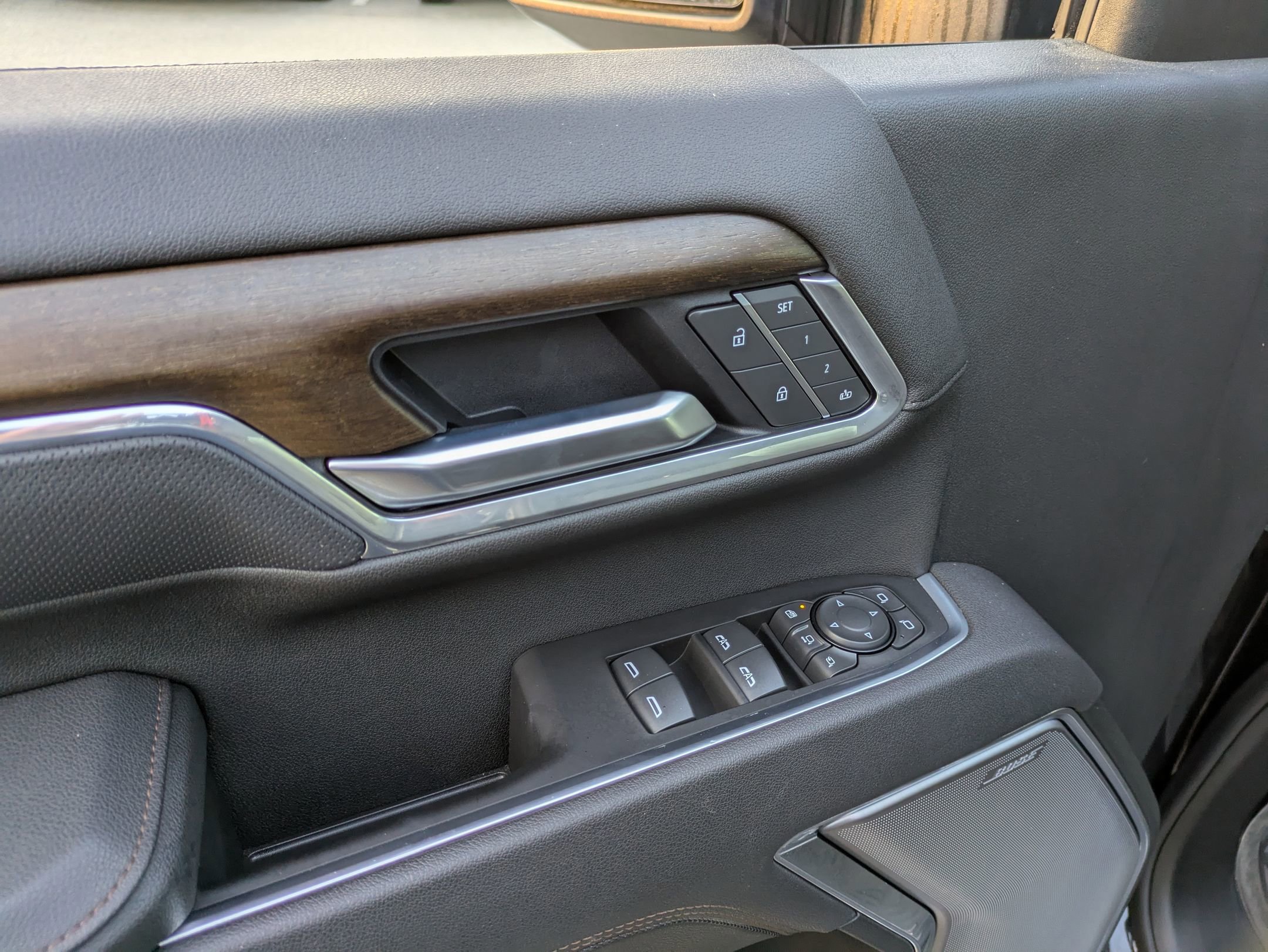 Used 2025 Chevrolet Silverado 2500 High Country w/ Technology Package image 17