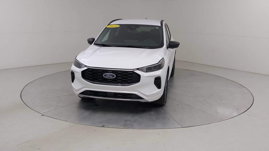 Certified 2023 Ford Escape ST-Line w/ Tech Pack #1 AWD/4WD image 8