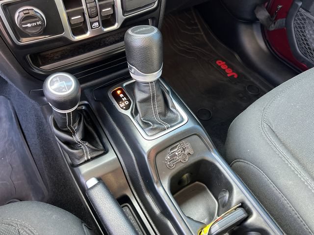 Used 2021 Jeep Gladiator Overland AWD/4WD image 19