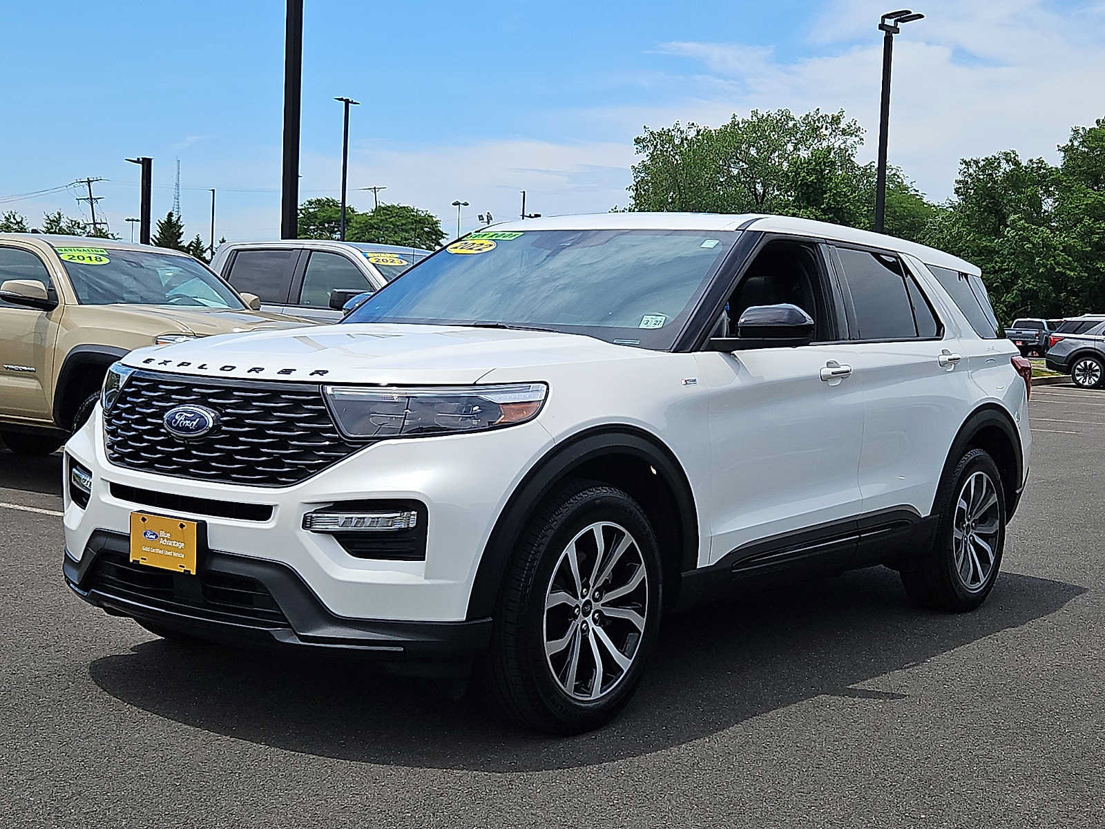 Certified 2022 Ford Explorer ST-Line AWD/4WD image 3