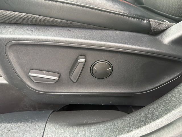Certified 2025 Ford Escape ST-Line Select image 25