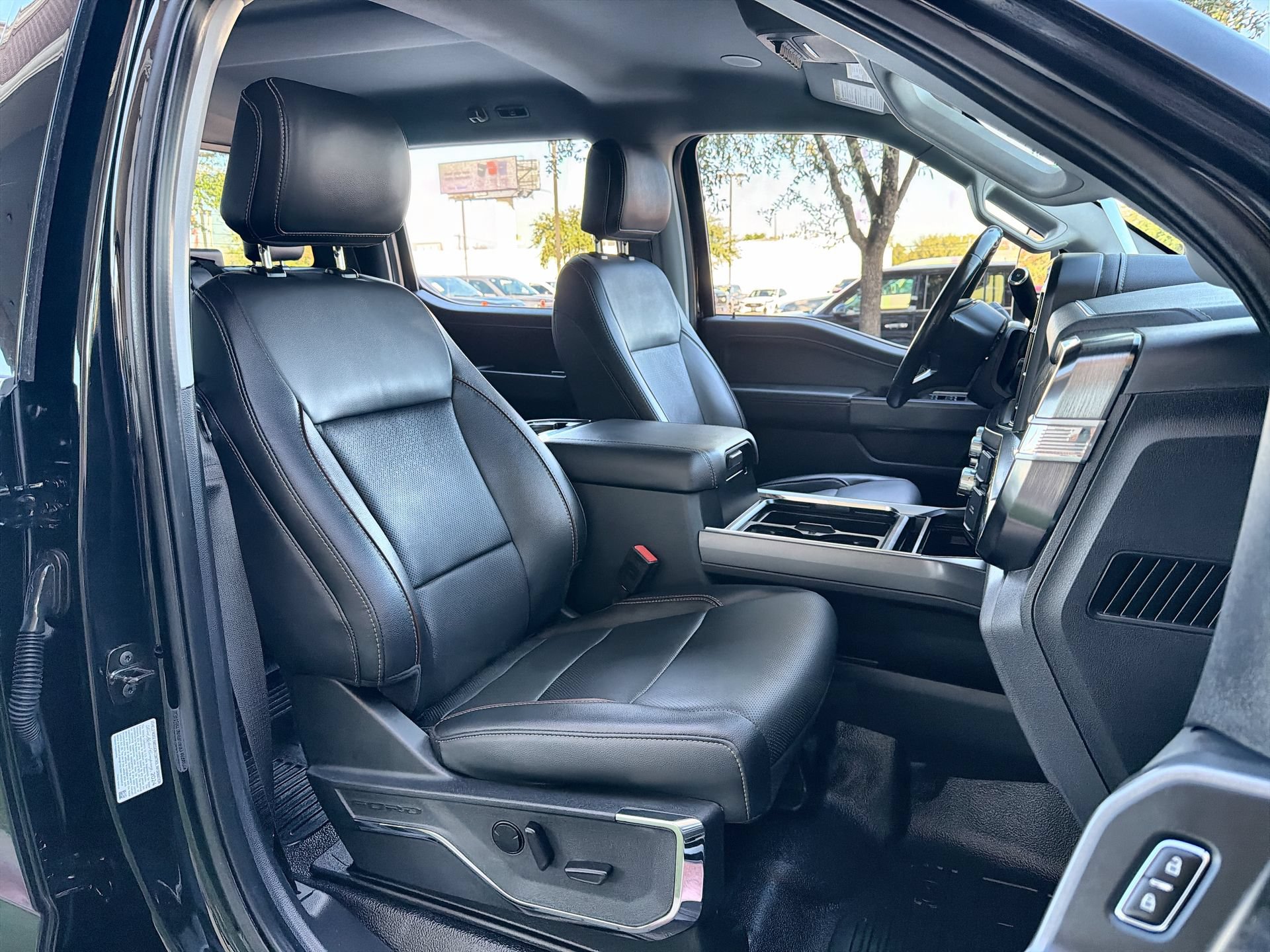 Certified 2024 Ford F350 Lariat w/ Lariat Ultimate Package AWD/4WD image 24