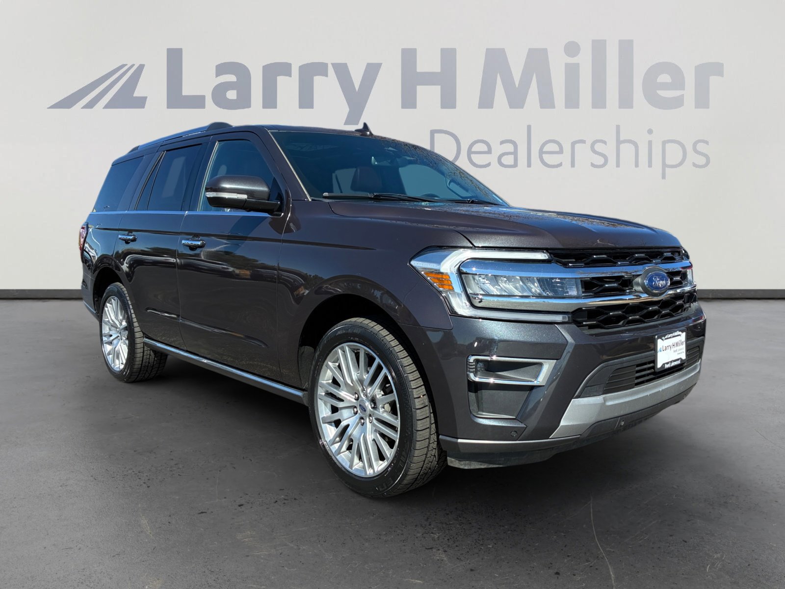 Certified 2024 Ford Expedition Limited image 7