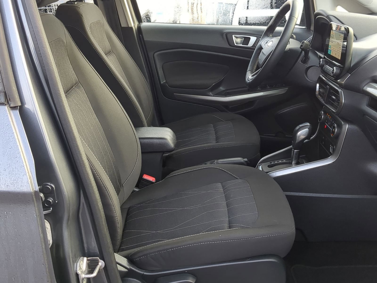 Certified 2018 Ford EcoSport SE image 24