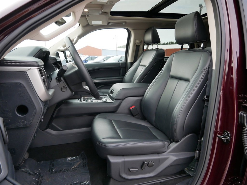 Certified 2024 Ford Expedition XLT image 15