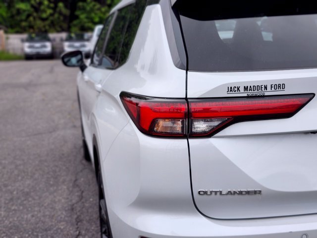 Used 2022 Mitsubishi Outlander SEL AWD/4WD image 9