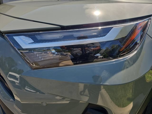 Used 2022 Toyota RAV4 XLE Premium AWD/4WD image 29