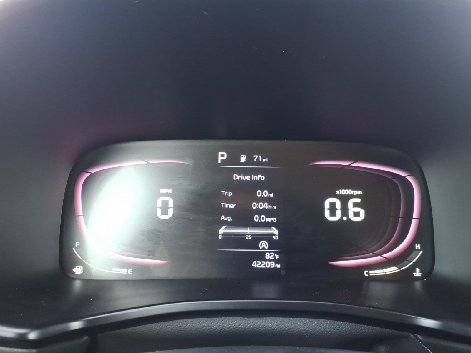 Used 2025 Kia Soul LX w/ LX Technology Package FWD image 26