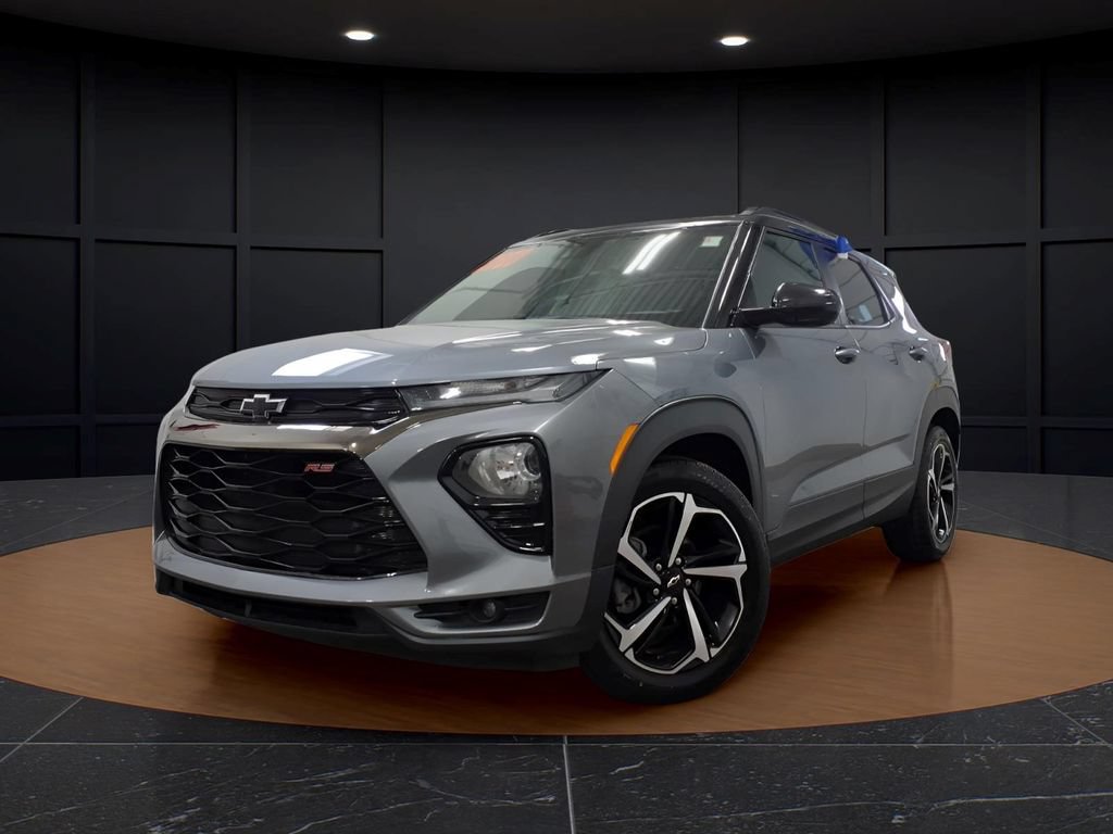 Used 2021 Chevrolet TrailBlazer RS w/ Sun and Liftgate Package FWD image 3