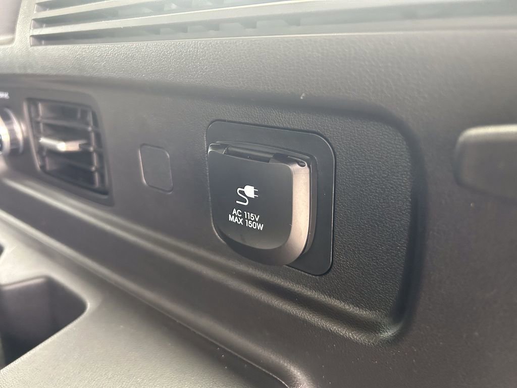 Used 2025 Hyundai Santa Fe XRT image 18