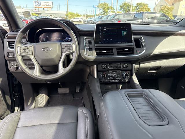 Used 2024 Chevrolet Tahoe Z71 w/ Luxury Package AWD/4WD image 8